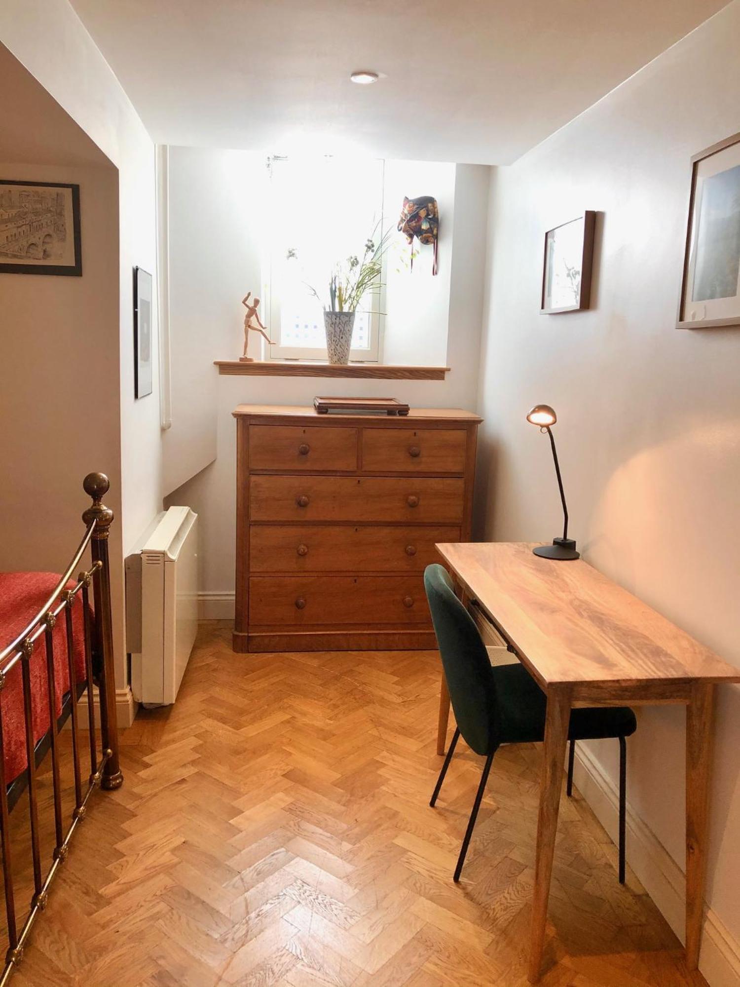 Luxury One Bed Garden Flat-private Parking Apartment *