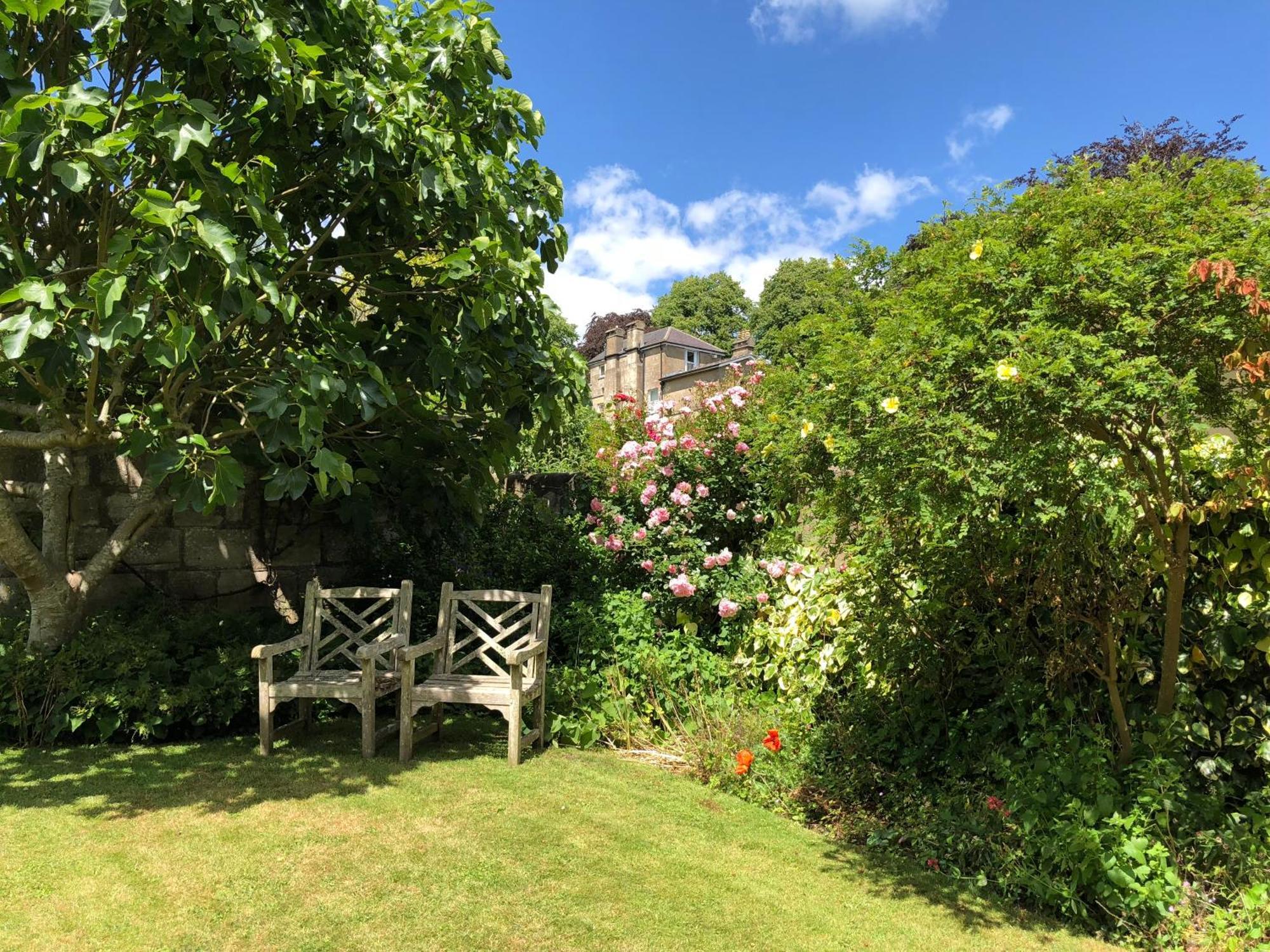 Apartment Luxury One Bed Garden Flat-private Parking Bath
