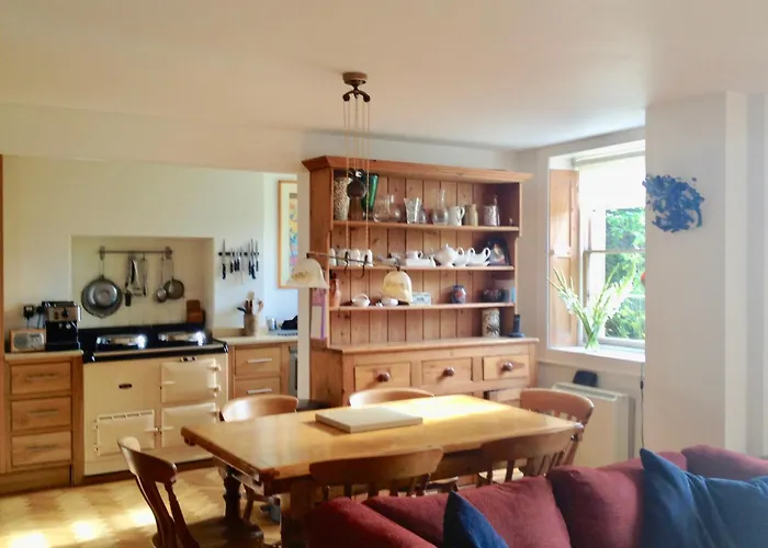 Luxury One Bed Garden Flat-Private Parking
